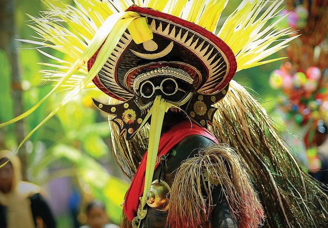 കരിങ്കാളിപ്പൂരവും നാട്ടുജീവിതവും